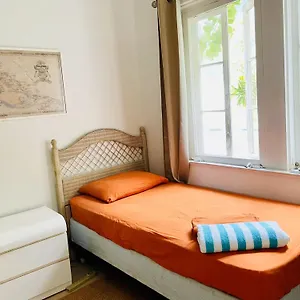 https://humeshouse-hostel-hillcrest.comcaribbean.com